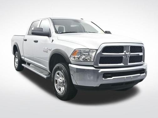 2018 RAM 2500 Tradesman Crew Cab 4x4 6'4' Box