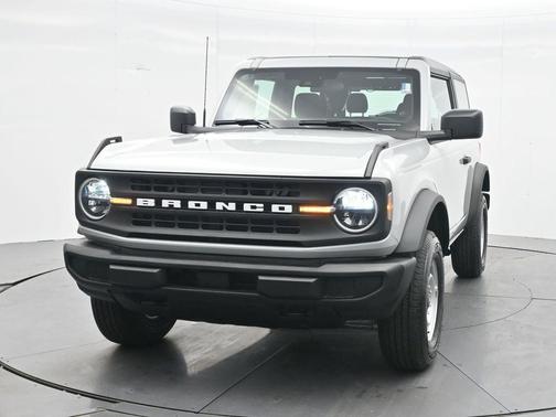 Avalanche Gray 2026 Ford Bronco Base