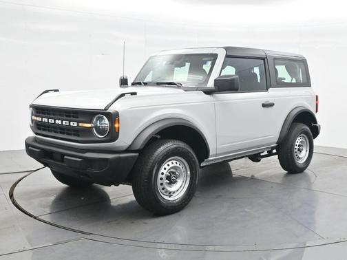 Avalanche Gray 2026 Ford Bronco Base