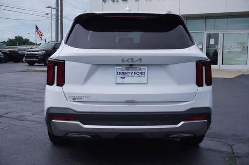 2024 Kia Sorento S