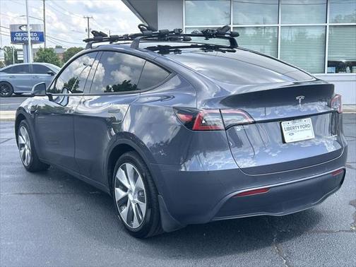 2022 Tesla Model Y Long Range Dual Motor All-Wheel Drive