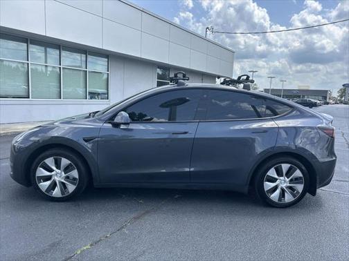 2022 Tesla Model Y Long Range Dual Motor All-Wheel Drive