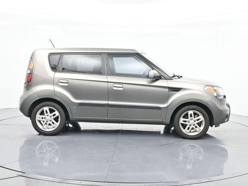 2010 Kia Soul +