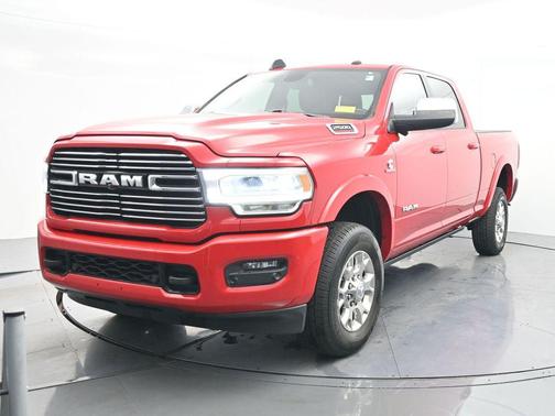 2019 RAM 2500 Laramie Crew Cab 4x4 6'4' Box