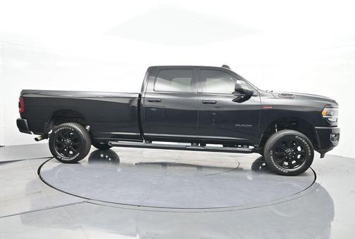2019 RAM 2500 Big Horn Crew Cab 4x4 8' Box