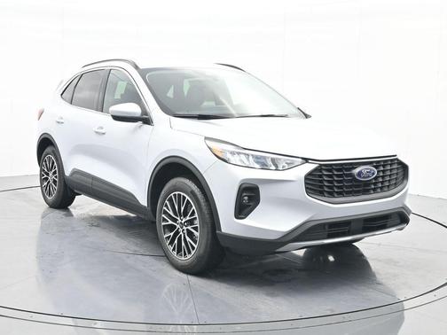 2026 Ford Escape PHEV SE
