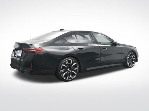 Black Sapphire Metallic 2024 BMW i5 eDrive40