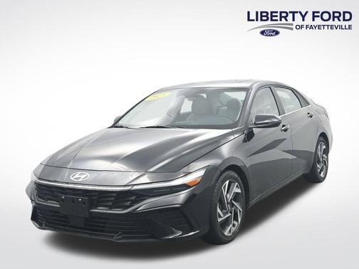 Black 2025 Hyundai ELANTRA Limited