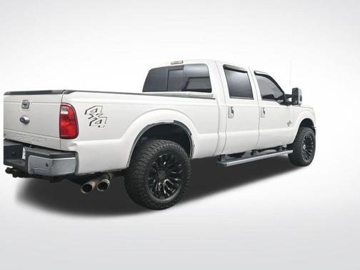 White Platinum Clearcoat Metallic 2015 Ford F-250 Lariat
