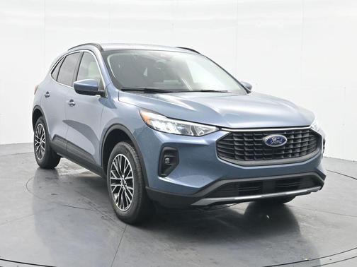2026 Ford Escape PHEV SE