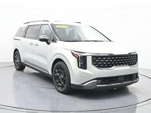 2025 Kia Carnival SX