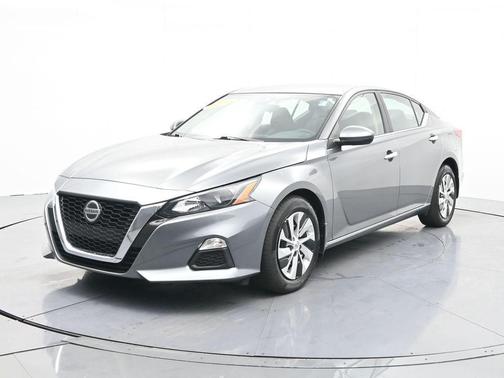 2022 Nissan Altima S FWD