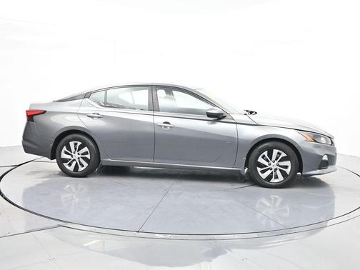 2022 Nissan Altima S FWD