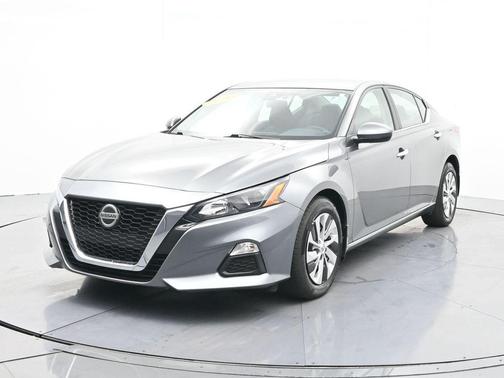 2022 Nissan Altima S FWD