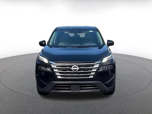Super Black 2025 Nissan Rogue SV