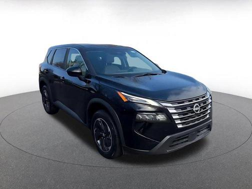 Super Black 2025 Nissan Rogue SV