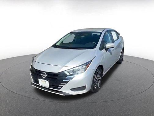 Brilliant Silver Metallic 2025 Nissan Versa 1.6 SV