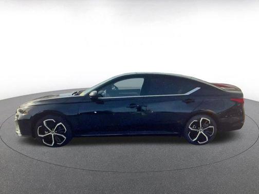 2025 Nissan Altima SR FWD