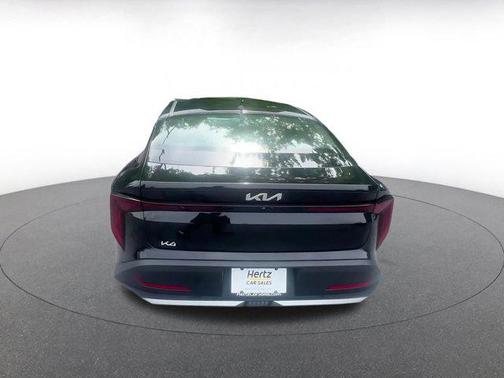 Aurora Black Pearl 2025 Kia K4 LXS