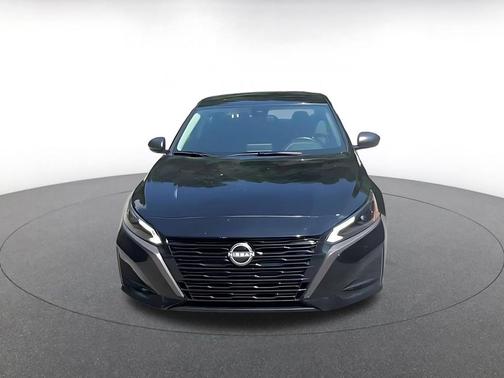 Super Black 2026 Nissan Altima SV FWD