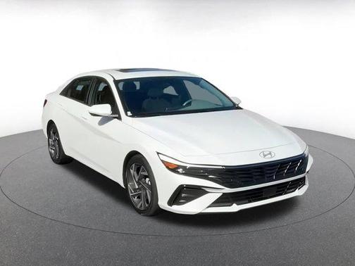 2025 Hyundai ELANTRA SEL