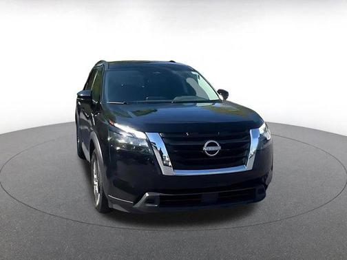 Super Black 2025 Nissan Pathfinder SV 4WD