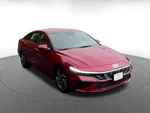 2025 Hyundai ELANTRA SEL