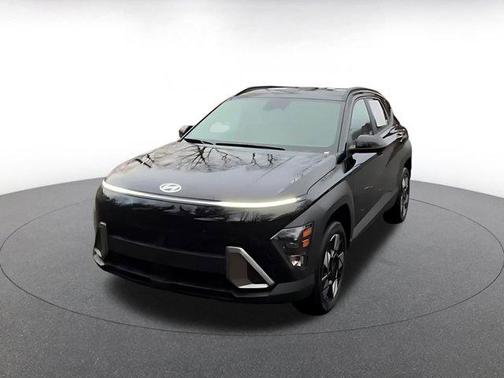 Abyss Black Pearl 2025 Hyundai KONA SEL