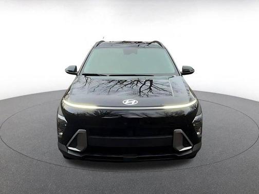 Abyss Black Pearl 2025 Hyundai KONA SEL