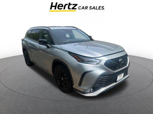 Celestial Silver Metallic 2025 Toyota Highlander XSE