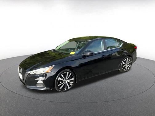 2022 Nissan Altima SR FWD