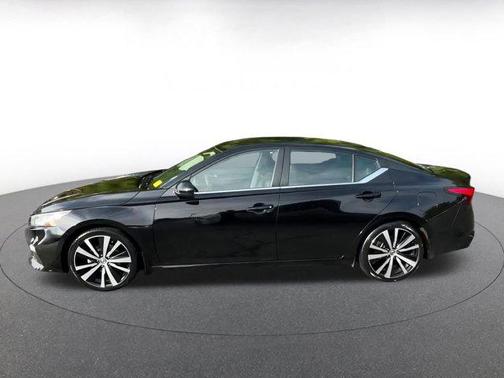 2022 Nissan Altima SR FWD