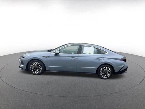 2025 Hyundai SONATA Hybrid SE