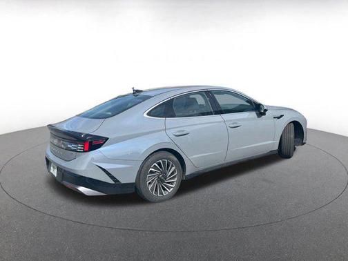 2025 Hyundai SONATA Hybrid SE