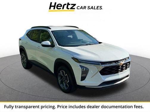Summit White 2025 Chevrolet Trax LT