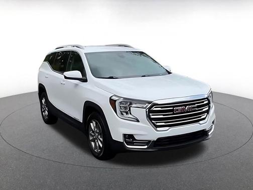 Summit White 2024 GMC Terrain SLT