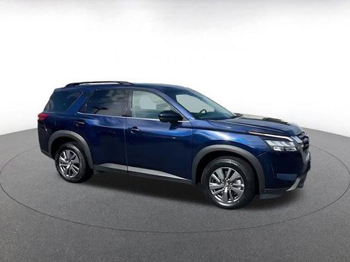 2025 Nissan Pathfinder SV FWD