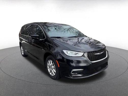 2025 Chrysler Pacifica L