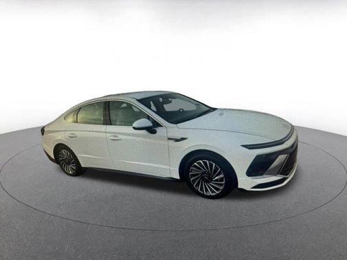 2025 Hyundai SONATA Hybrid SE