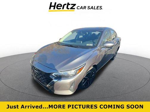 Gun Metallic 2025 Nissan Versa 1.6 SV