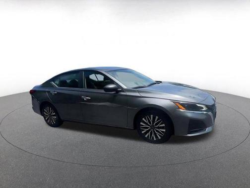 Gun Metallic 2025 Nissan Altima SV FWD