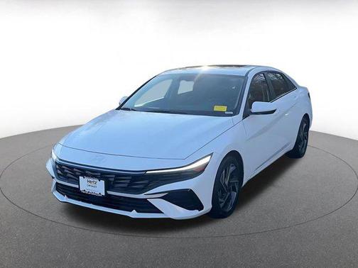 2025 Hyundai ELANTRA SEL