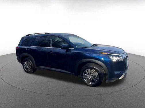 2025 Nissan Pathfinder SV 4WD