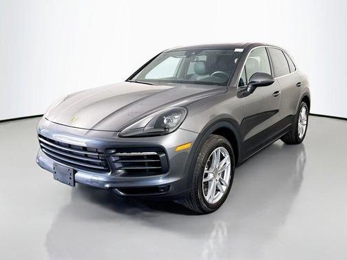 Chalk 2023 Porsche Cayenne Base