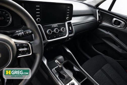 Everlasting Silver 2023 Kia Sorento LX