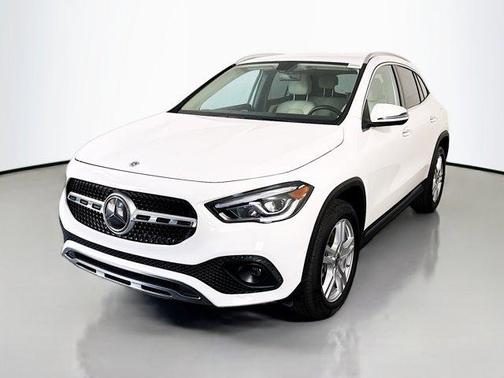 Polar White 2022 Mercedes-Benz GLA 250 Base 4MATIC