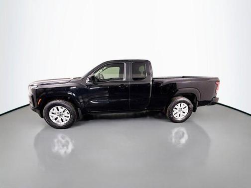 Black 2023 Nissan Frontier SV