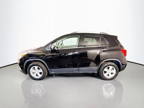 Mosaic Black Metallic 2019 Chevrolet Trax LT
