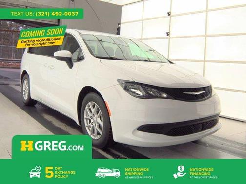 2022 Chrysler Voyager LX