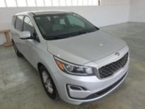 Silky Silver 2019 Kia Sedona L